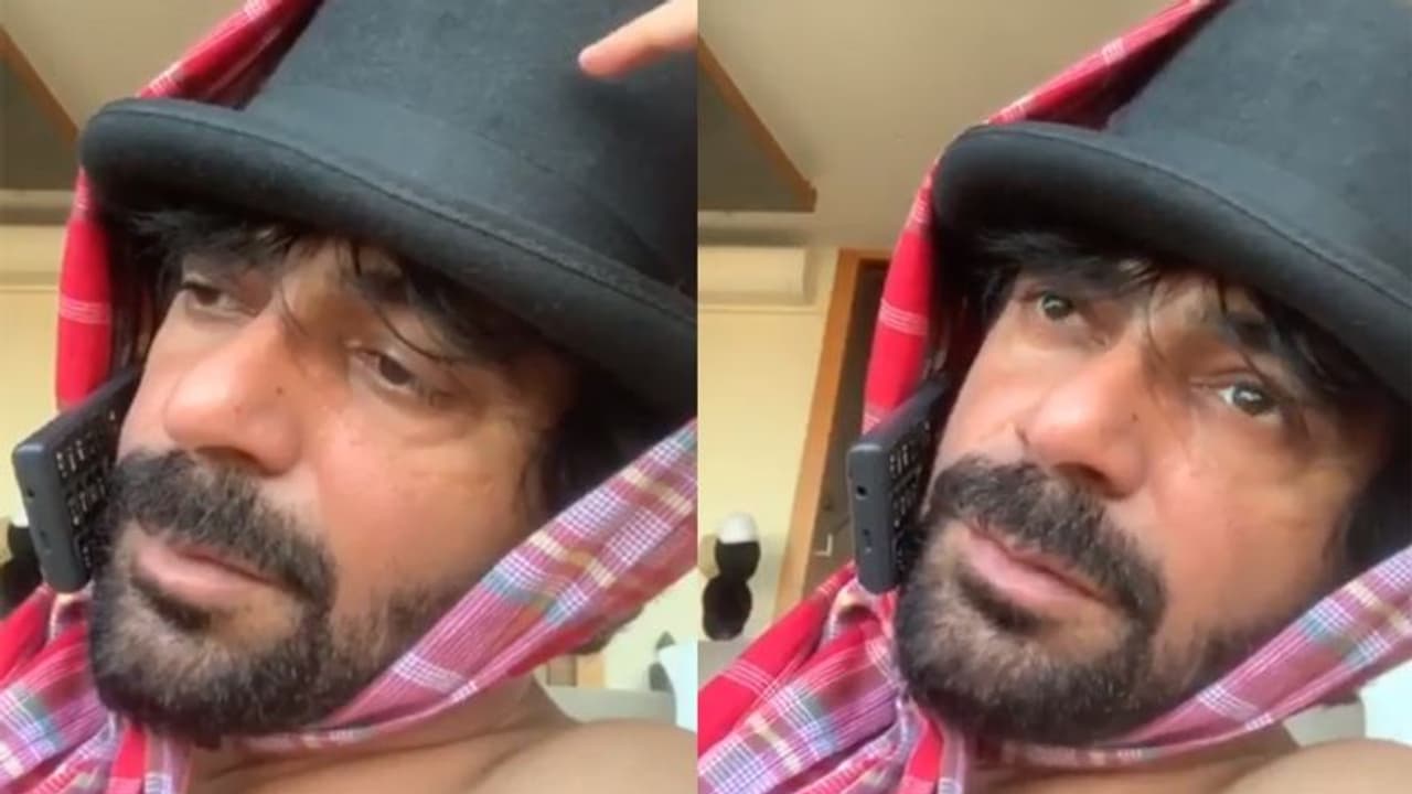 लॉकडाउन में परेशान हुए सुनील ग्रोवर, दिनभर चाय पीकर और कप धोकर कर रहे टाइमपास लॉकडाउन में परेशान हुए सुनील ग्रोवर, दिनभर चाय पीकर और कप धोकर कर रहे टाइमपास