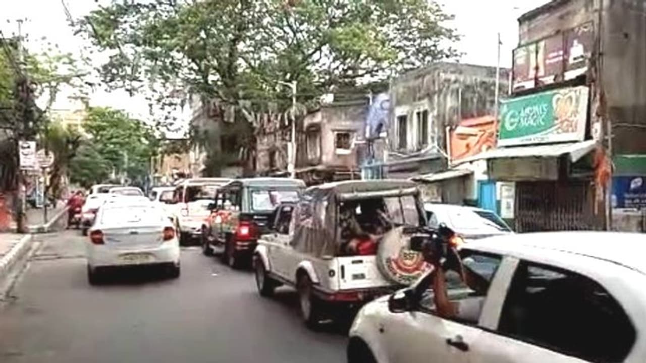 অবশেষে ছাড়পত্র, রাজ্য়ের নজরদারিতে কলকাতা পর্যবেক্ষণে কেন্দ্রীয় দল অবশেষে ছাড়পত্র, রাজ্য়ের নজরদারিতে কলকাতা পর্যবেক্ষণে কেন্দ্রীয় দল