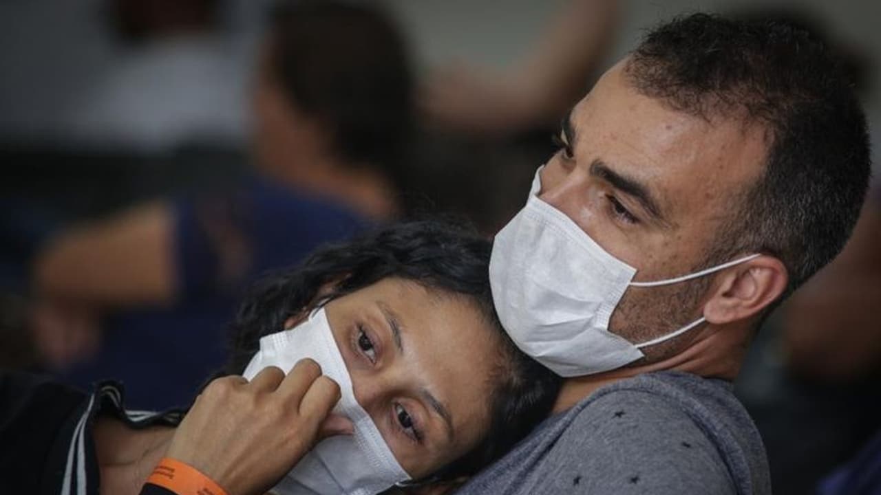 রাজ্যে করোনায় আক্রান্ত হয়ে মৃত্য়ু বেড়ে ১৫, সংক্রমণের আতঙ্কে জড়সড় কলকাতা মেডিক্য়াল