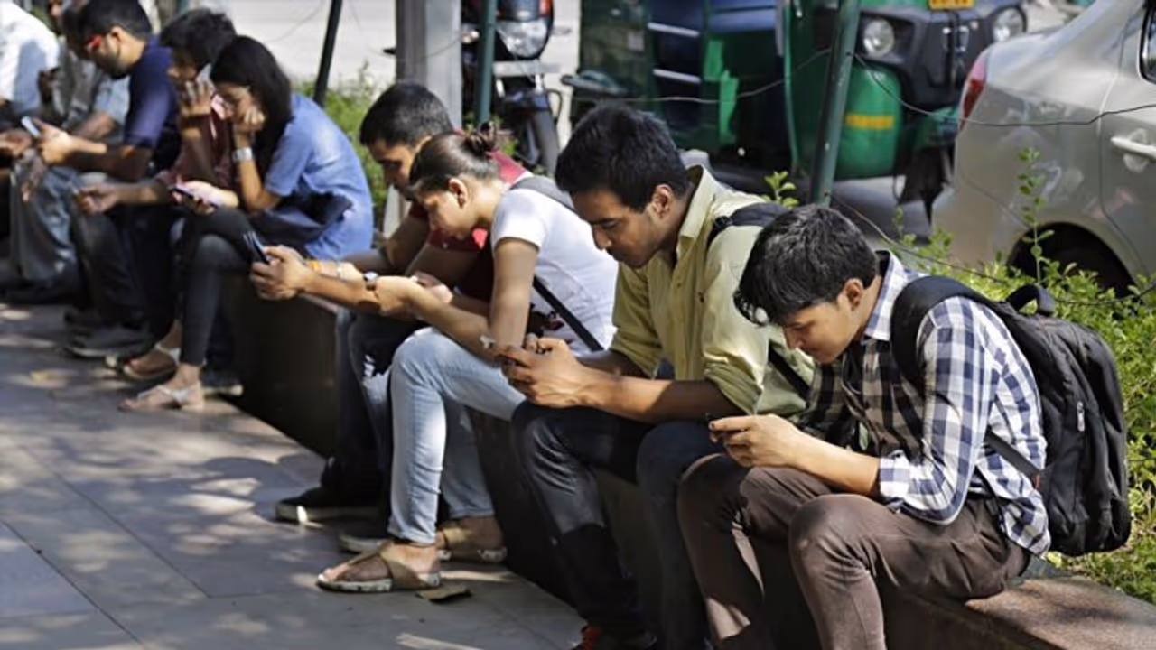 വിലകുറഞ്ഞ മൊബൈൽ ഇന്റര്നെറ്റ് ലഭിക്കുന്ന 5 രാജ്യങ്ങള് ഇവയാണ്; ഇതില് ഇന്ത്യയുടെ സ്ഥാനം അത്ഭുതപ്പെടുത്തും.! വിലകുറഞ്ഞ മൊബൈൽ ഇന്റര്നെറ്റ് ലഭിക്കുന്ന 5 രാജ്യങ്ങള് ഇവയാണ്; ഇതില് ഇന്ത്യയുടെ സ്ഥാനം അത്ഭുതപ്പെടുത്തും.!