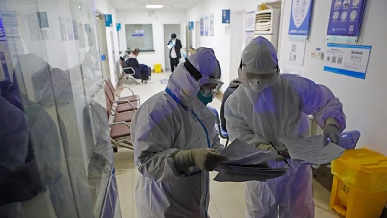 এবার বেসরকারিতেও করোনা চিকিৎসায় মিলবে বিনামূল্য়ের পরিষেবা, হাসপাতালের খরচও দেবে রাজ্য সরকার