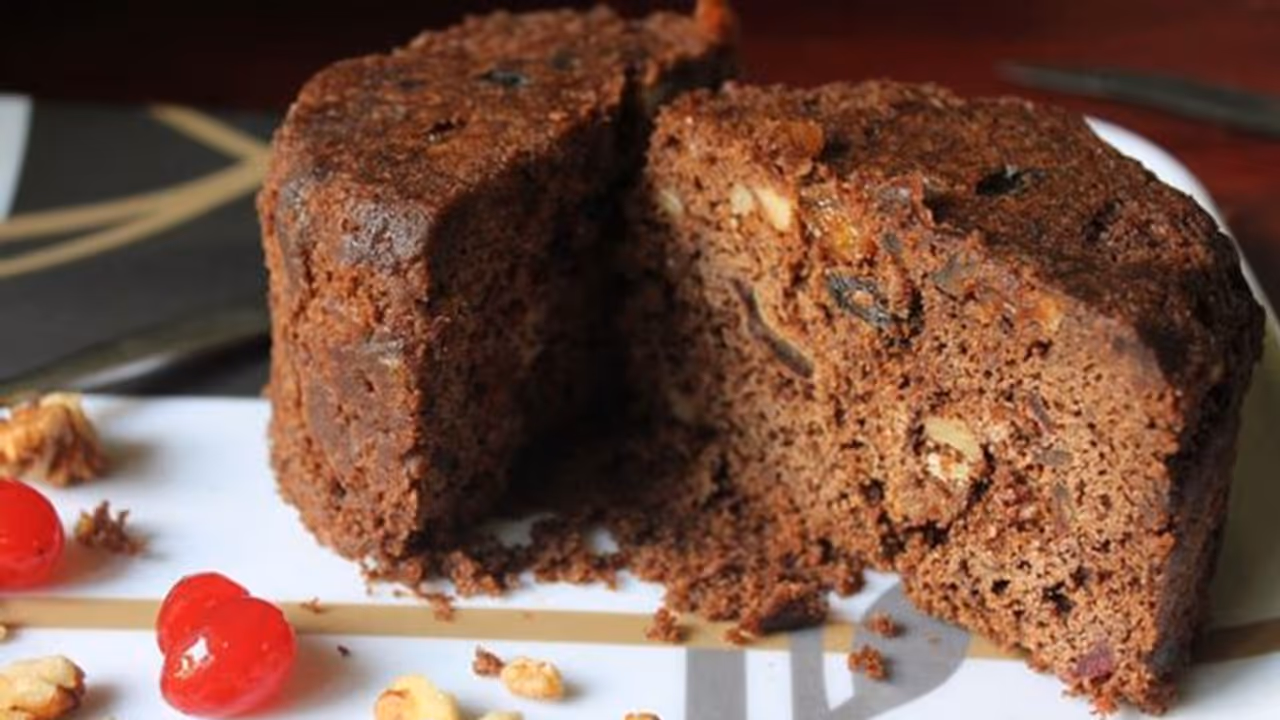 ഓവനില്ലാതെ പ്ലം കേക്ക് ഈസിയായി തയ്യാറാക്കാം ഓവനില്ലാതെ പ്ലം കേക്ക് ഈസിയായി തയ്യാറാക്കാം