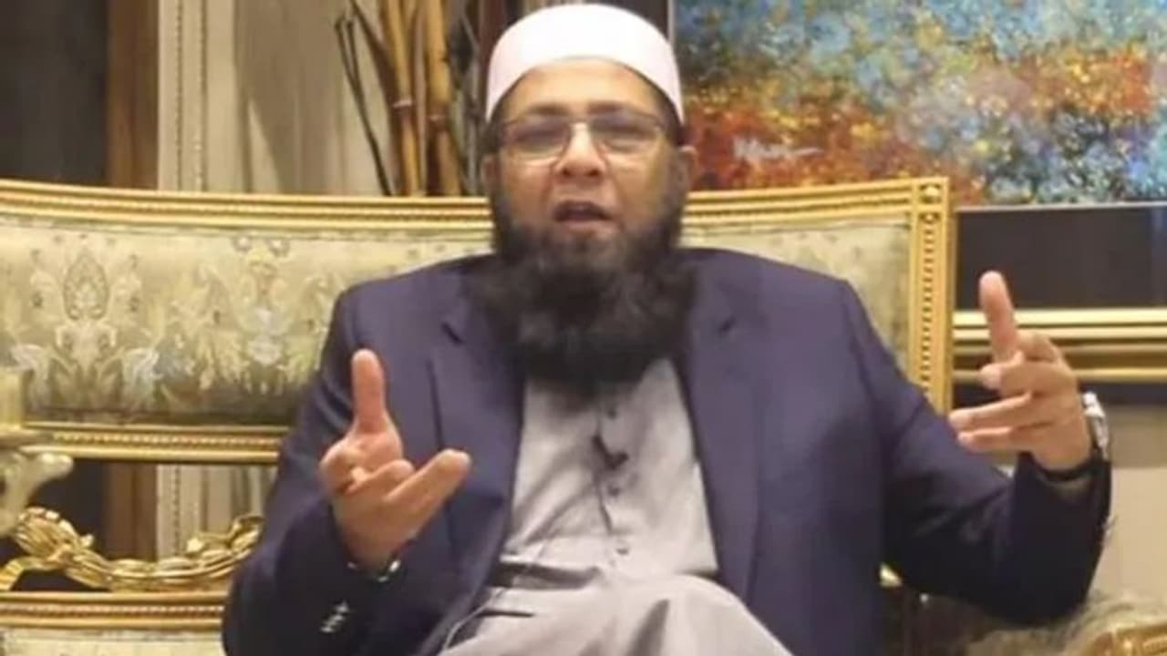 इंजमाम उल हक ने भारतीय बल्लेबाजों पर लगाया गंभीर आरोप बोले, टीम के लिए नहीं सिर्फ शतक के लिए खेलते थे इंजमाम उल हक ने भारतीय बल्लेबाजों पर लगाया गंभीर आरोप बोले, टीम के लिए नहीं सिर्फ शतक के लिए खेलते थे