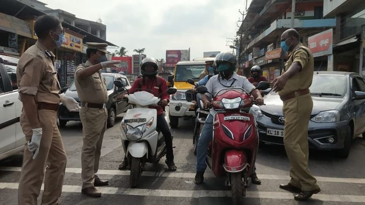 ലോക്ക്ഡൗണ്‍ ഇളവില്‍ സംസ്ഥാന തീരുമാനം ഇന്ന്; നിയന്ത്രണങ്ങള്‍ ഘട്ടം ഘട്ടമായി മാത്രം പിന്‍വലിക്കും