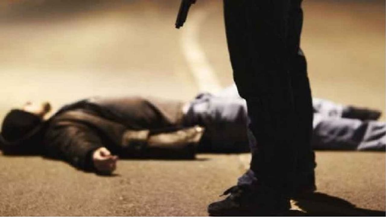 चाची की बहन से बढ़ी नजदीकी तो उसके प्रेमी ने ले ली जान, पर इस एक गलती ने खोल दिया राज चाची की बहन से बढ़ी नजदीकी तो उसके प्रेमी ने ले ली जान, पर इस एक गलती ने खोल दिया राज