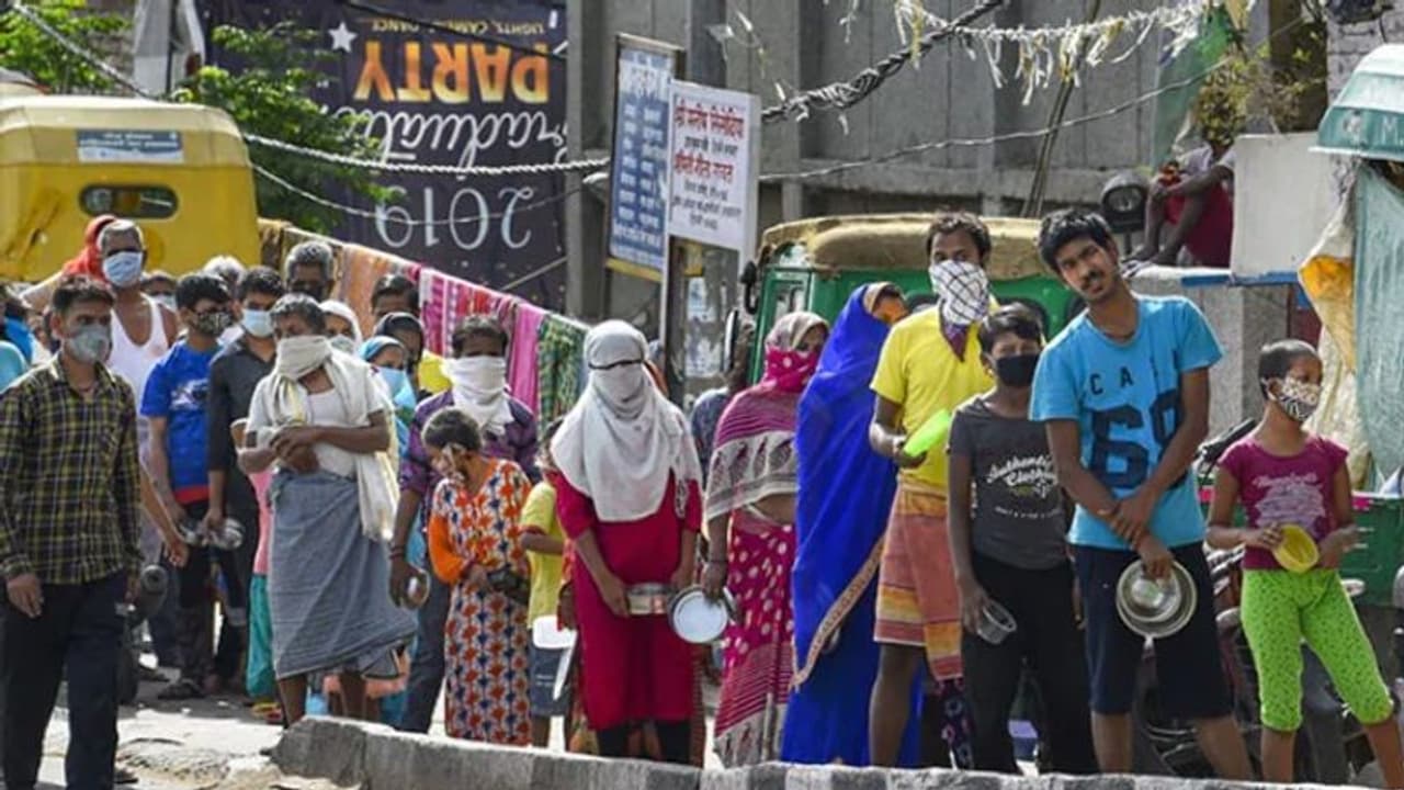 10 പേര്‍ക്ക് കൊവിഡ് സ്ഥിരീകരിച്ചു, ബെംഗളുരുവിലെ ചേരി അടച്ചുപൂട്ടി