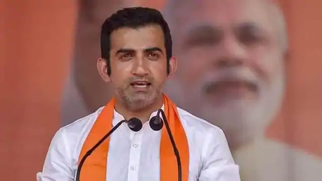 'അവനെന്റെ സ്വന്തം മകന്'; കൊവിഡ് ബാധിച്ച് മരിച്ച കോണ്സ്റ്റബിളിന്റെ കുഞ്ഞിനെ ഏറ്റെടുത്ത് ഗംഭീര് 'അവനെന്റെ സ്വന്തം മകന്'; കൊവിഡ് ബാധിച്ച് മരിച്ച കോണ്സ്റ്റബിളിന്റെ കുഞ്ഞിനെ ഏറ്റെടുത്ത് ഗംഭീര്