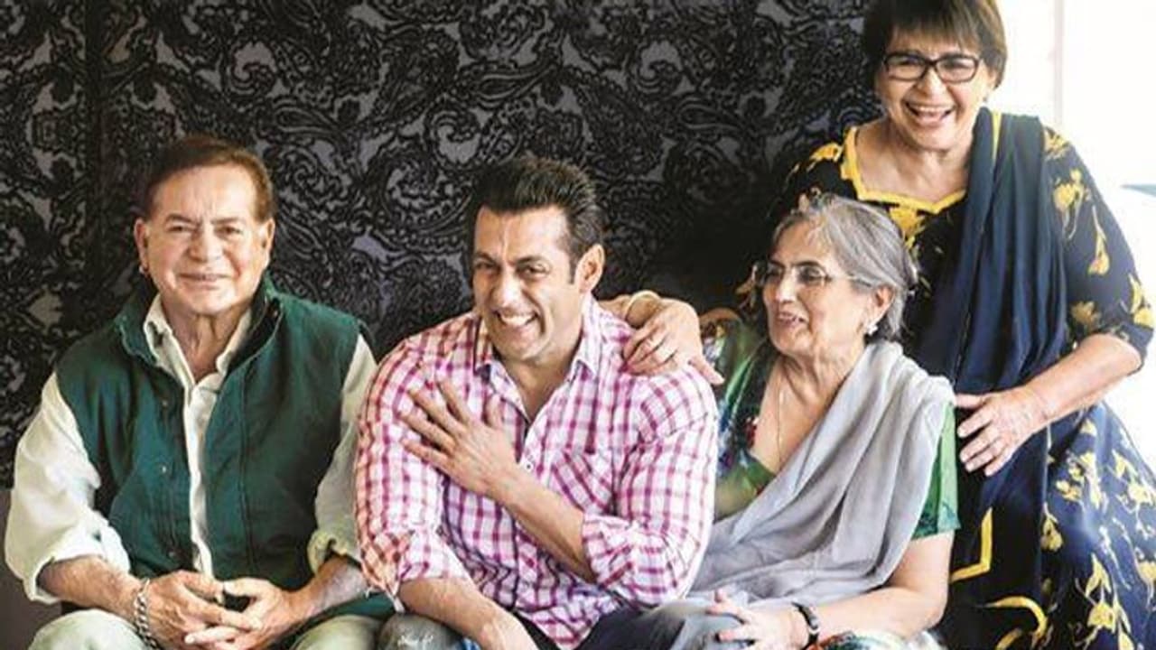 পানভেল ছাড়লেন সলমন, লকডাউনের মেয়াদ বাড়ার আগেই মা বাবার কাছে ফিরলেন ভাইজান পানভেল ছাড়লেন সলমন, লকডাউনের মেয়াদ বাড়ার আগেই মা বাবার কাছে ফিরলেন ভাইজান