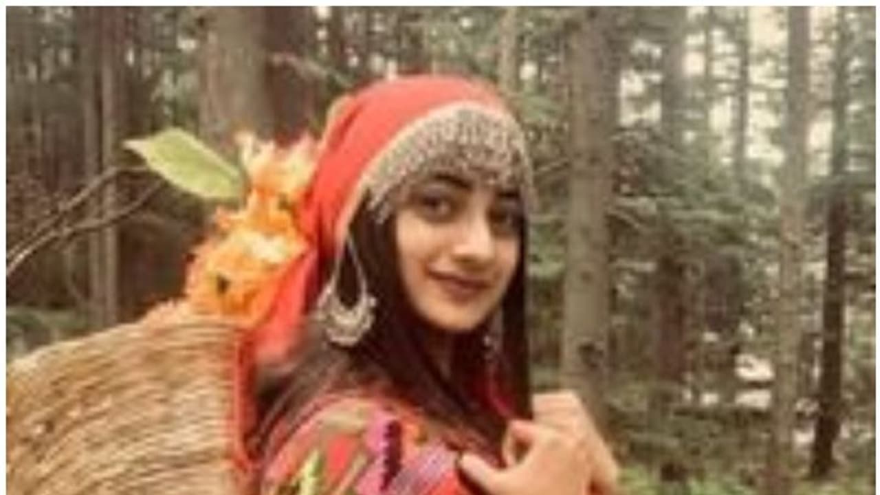 ഹിമാചല് പ്രദേശില് നിന്ന് നമിതാ പ്രമോദ്; പഴയ ഫോട്ടോ ഷെയര് ചെയ്ത് താരം ഹിമാചല് പ്രദേശില് നിന്ന് നമിതാ പ്രമോദ്; പഴയ ഫോട്ടോ ഷെയര് ചെയ്ത് താരം