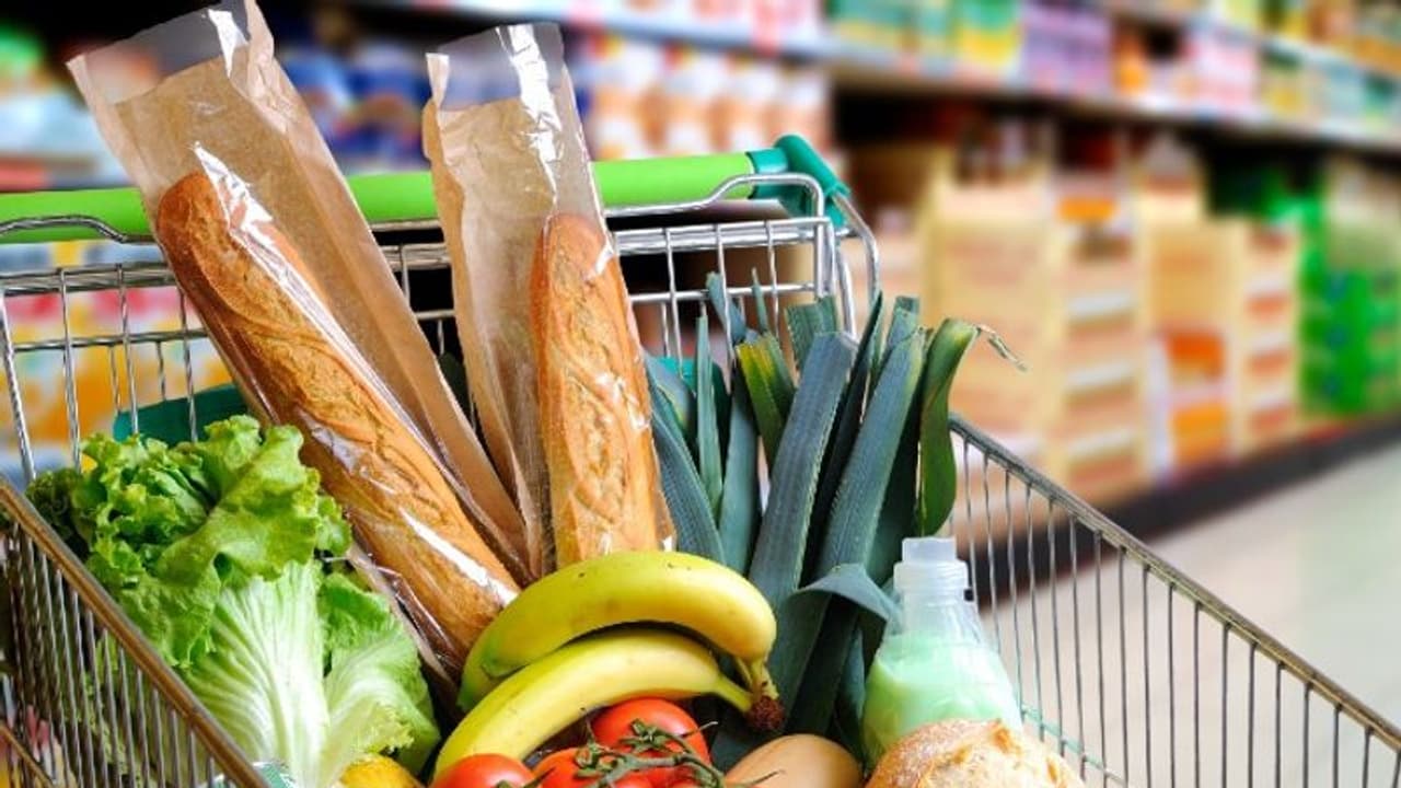 খিদের জ্বালায় খাবার চুরি আর অপরাধ নয়, ঐতিহাসিক রায় দিল সর্বোচ্চ আদালত খিদের জ্বালায় খাবার চুরি আর অপরাধ নয়, ঐতিহাসিক রায় দিল সর্বোচ্চ আদালত