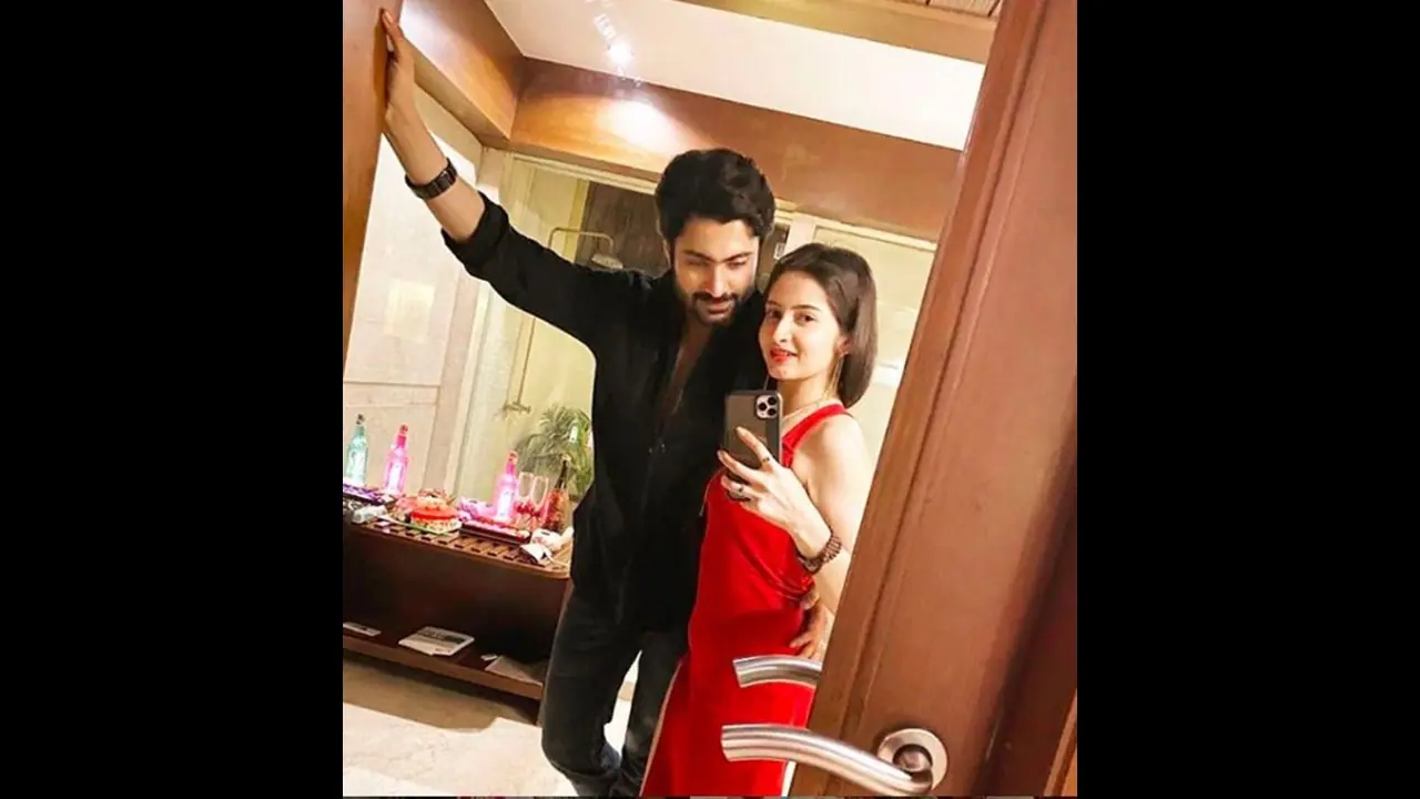 নিউ নর্মালে শ্রীমা, সঙ্গে রয়েছেন প্রেমিক গৌরবও, কোথায় গেলেন ঘুরতে এই সেলেব জুটি নিউ নর্মালে শ্রীমা, সঙ্গে রয়েছেন প্রেমিক গৌরবও, কোথায় গেলেন ঘুরতে এই সেলেব জুটি