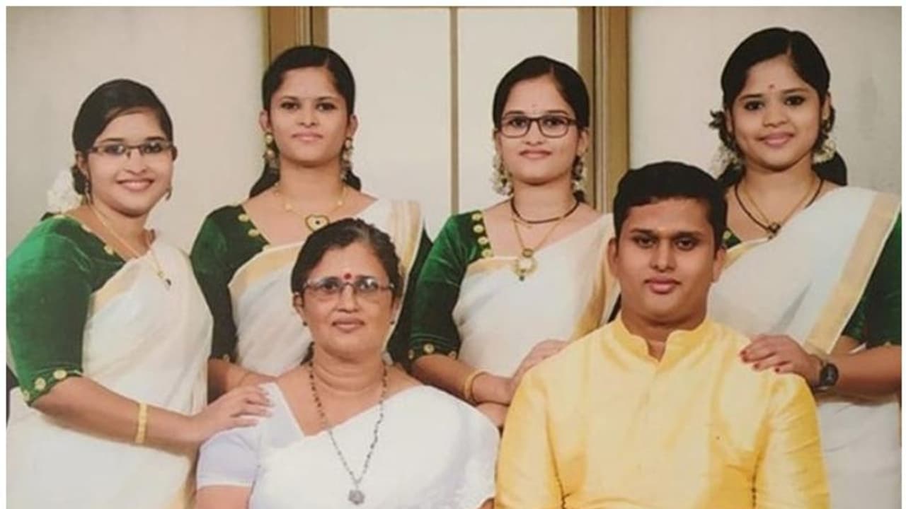 പഞ്ചരത്നങ്ങളില് മൂന്നുപേര്ക്ക് നാളെ വിവാഹം പഞ്ചരത്നങ്ങളില് മൂന്നുപേര്ക്ക് നാളെ വിവാഹം