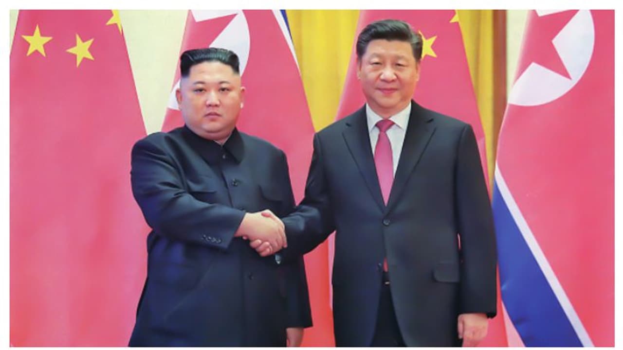 কিমের অসুস্থতা নিয়ে ক্রমেই বাড়ছে ধোঁয়াশা, বন্ধুর চিকিৎসায় এবার বিশেষজ্ঞ দল পাঠালেন জিনপিং কিমের অসুস্থতা নিয়ে ক্রমেই বাড়ছে ধোঁয়াশা, বন্ধুর চিকিৎসায় এবার বিশেষজ্ঞ দল পাঠালেন জিনপিং