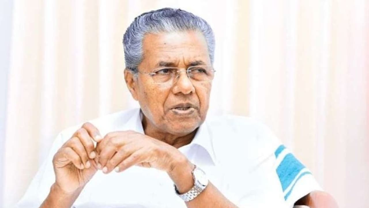 ഞായറാഴ്ച പൂർണ്ണ അവധി; കടകൾ തുറക്കരുതെന്നും വാഹനങ്ങൾ നിരത്തിലിറക്കരുതെന്നും മുഖ്യമന്ത്രി