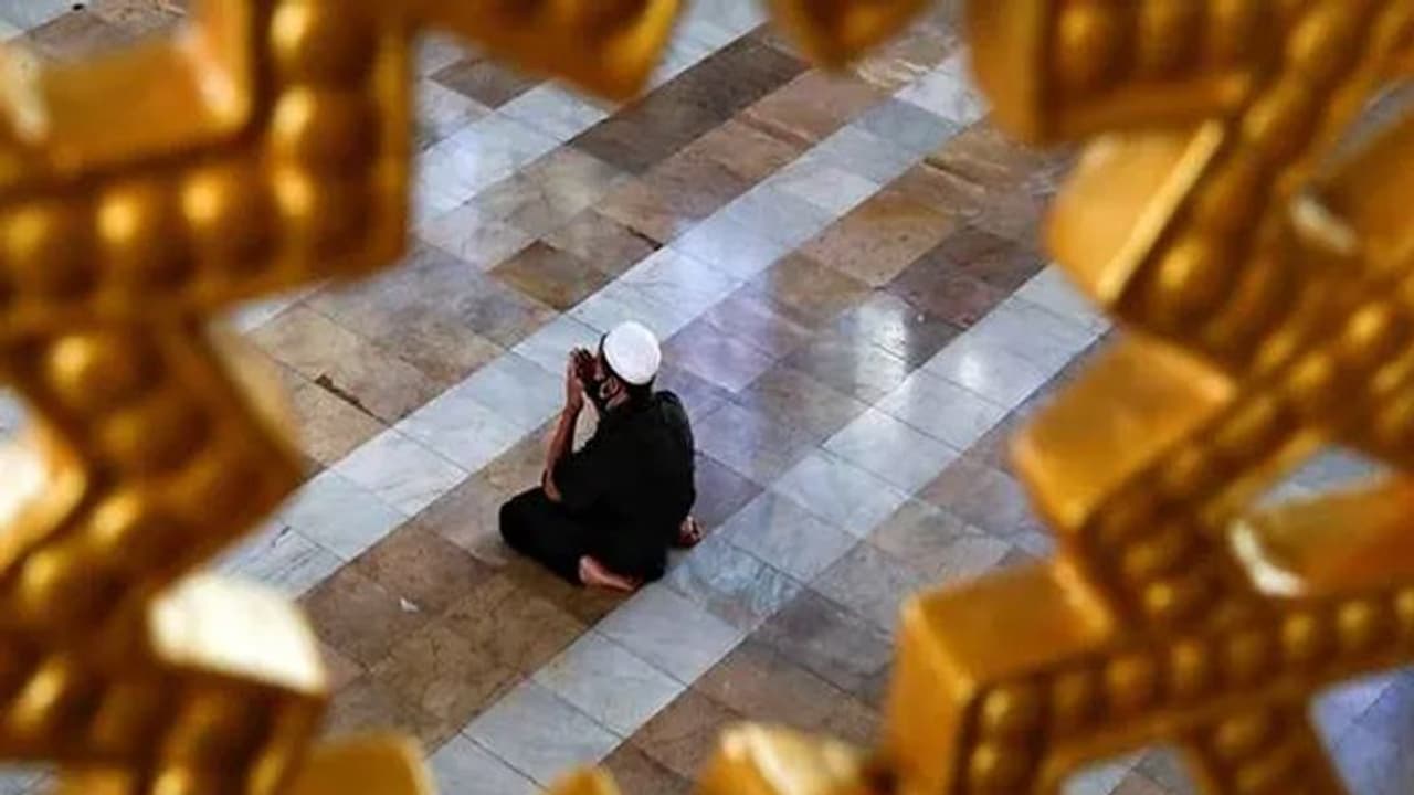 మసీదులో జీహాద్ కు మద్దతుగా రాడికల్ ప్రసంగాలు.. ఫ్రాన్స్ ప్రభుత్వం కఠిన నిర్ణయం.. మసీదులో జీహాద్ కు మద్దతుగా రాడికల్ ప్రసంగాలు.. ఫ్రాన్స్ ప్రభుత్వం కఠిన నిర్ణయం..