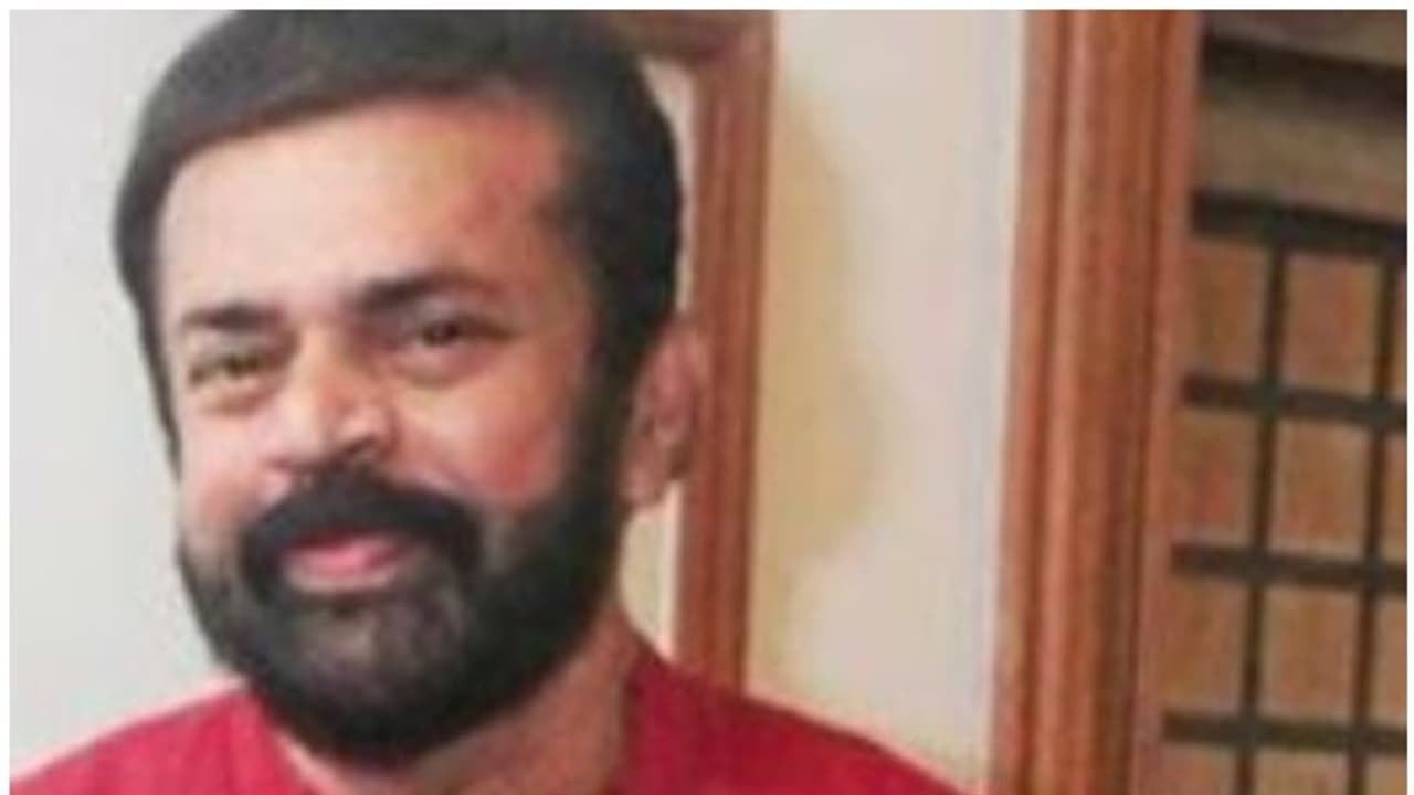 സീരിയലില് മാത്രമല്ല ജീവിതത്തിലും നായകനായി രവി വള്ളത്തോള് സീരിയലില് മാത്രമല്ല ജീവിതത്തിലും നായകനായി രവി വള്ളത്തോള്