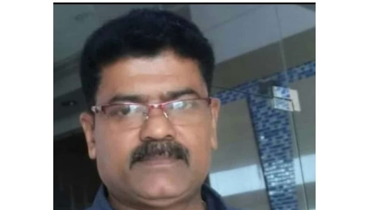 ഹൃദയാഘാതത്തെ തുടര്ന്ന് പ്രവാസി മലയാളി മരിച്ചു ഹൃദയാഘാതത്തെ തുടര്ന്ന് പ്രവാസി മലയാളി മരിച്ചു