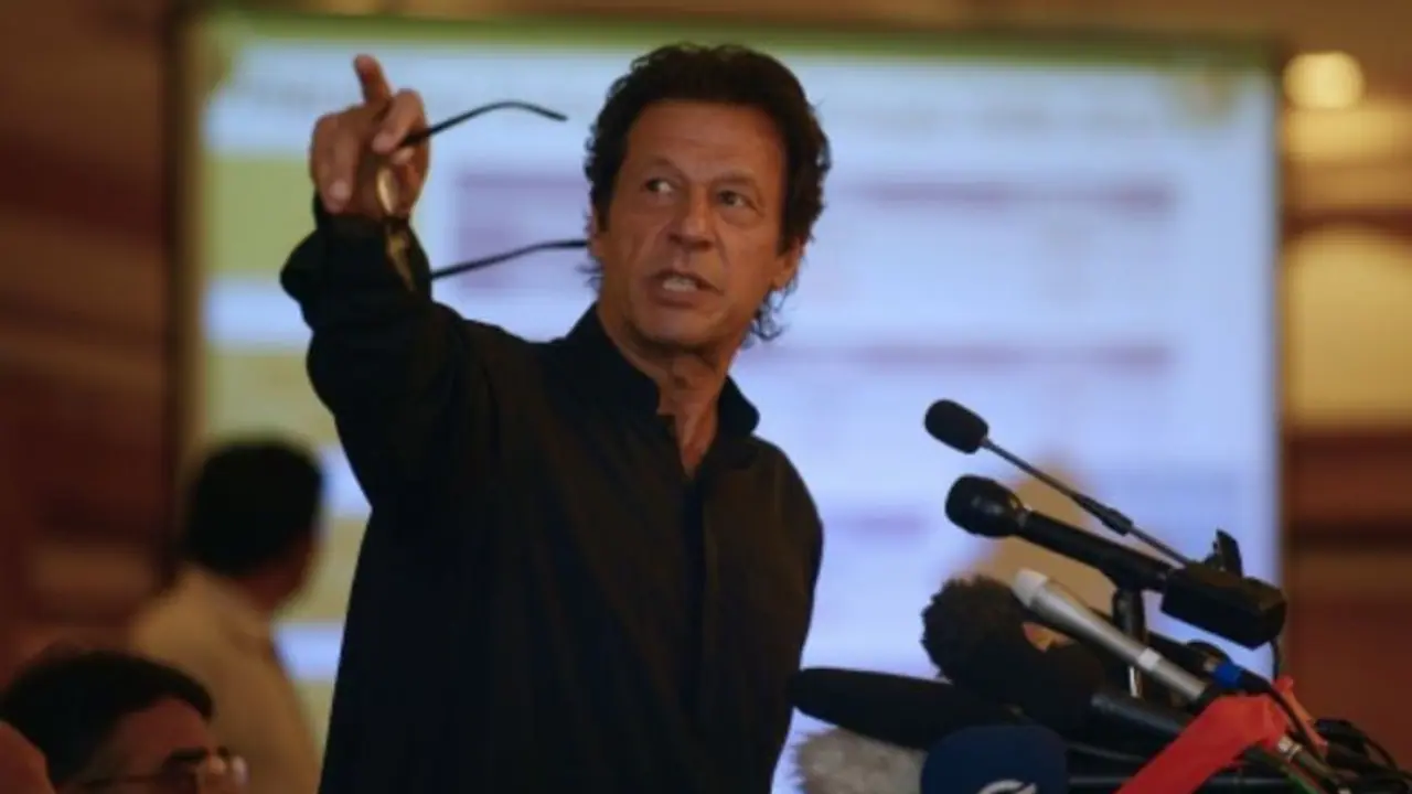 ಪಾಕ್ನಲ್ಲಿ ಹಿಂದೂ, ಕ್ರಿಶ್ಚಿಯನ್ನರ ಮನೆ ಹೆಣ್ಮಕ್ಕಳನ್ನು ಹೊತ್ತೊಯ್ಯುತ್ತಿದ್ದಾರೆ! ಪಾಕ್ನಲ್ಲಿ ಹಿಂದೂ, ಕ್ರಿಶ್ಚಿಯನ್ನರ ಮನೆ ಹೆಣ್ಮಕ್ಕಳನ್ನು ಹೊತ್ತೊಯ್ಯುತ್ತಿದ್ದಾರೆ!