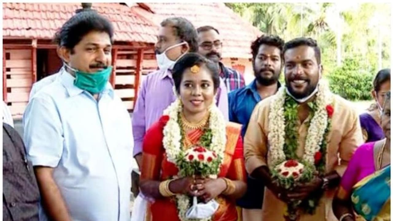 മണികണ്ഠന്‍ വിവാഹിതനായി; കല്ല്യാണ ആഘോഷത്തിന് നീക്കിവച്ച തുക ദുരിതാശ്വസ നിധിയിലേക്ക്