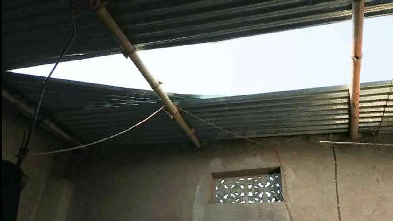 पानी पीने के बहाने घर में घुसकर किया नाबालिग से रेप, ऐसे पकड़ में आया दरिंदा, फिर... पानी पीने के बहाने घर में घुसकर किया नाबालिग से रेप, ऐसे पकड़ में आया दरिंदा, फिर...