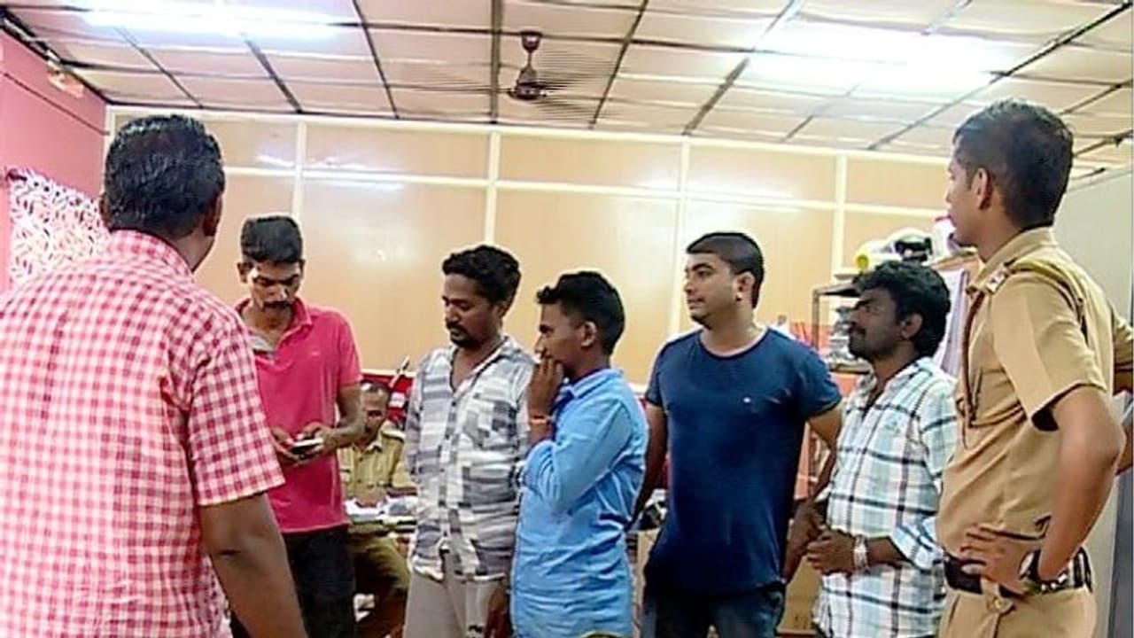 എക്സൈസ് സേനയിലെ ഒഴിവുകൾ നികത്തണമെന്ന് ഉദ്യോഗാര്ത്ഥികൾ; സര്ക്കാരിന് കത്ത് നല്കി എക്സൈസ് സേനയിലെ ഒഴിവുകൾ നികത്തണമെന്ന് ഉദ്യോഗാര്ത്ഥികൾ; സര്ക്കാരിന് കത്ത് നല്കി