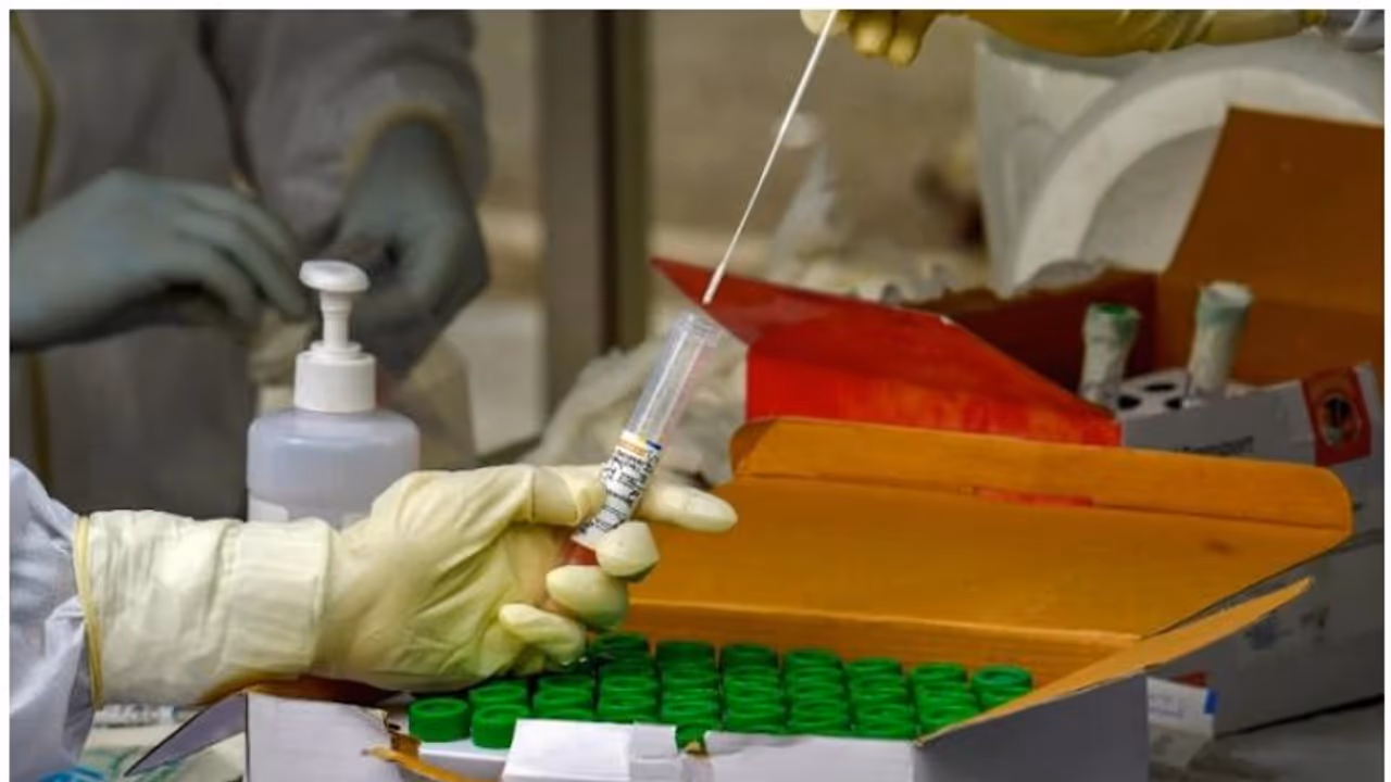 తెలంగాణలో కొత్తగా 11 మందికి పాజిటివ్, 1000కి చేరిన కేసులు: హైదరాబాద్‌లోనే అత్యధికం