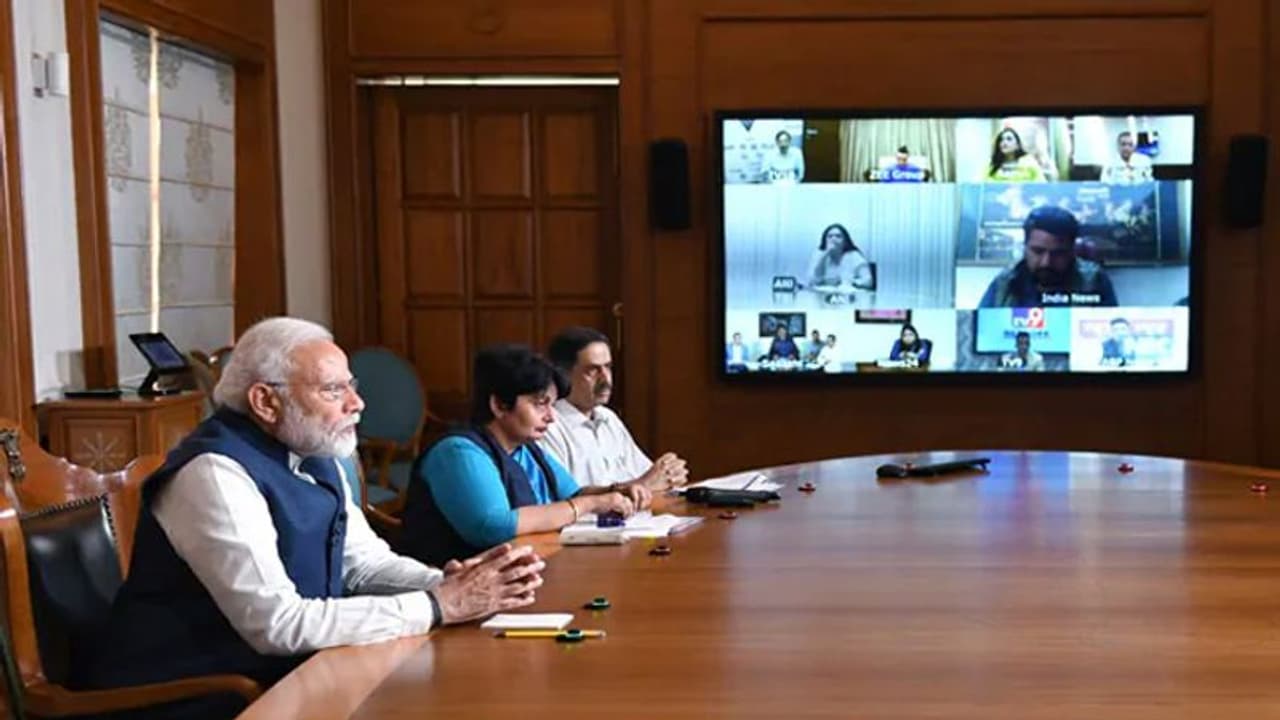 অংশ নেবে কোন কোন রাজ্য, কাল মুখ্যমন্ত্রীদের সঙ্গে ভিডিও কনফারেন্সে বৈঠক প্রধানমন্ত্রীর অংশ নেবে কোন কোন রাজ্য, কাল মুখ্যমন্ত্রীদের সঙ্গে ভিডিও কনফারেন্সে বৈঠক প্রধানমন্ত্রীর