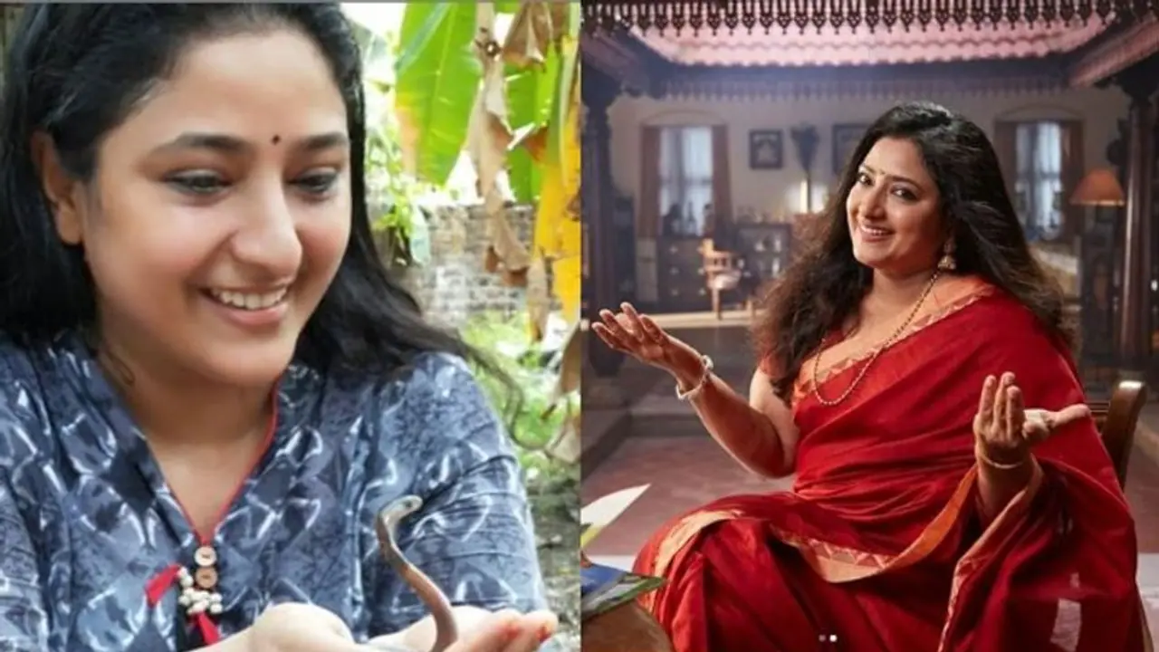 குட்டி பாம்பை கையில் பிடித்து குழந்தை போல் விளையாடும் பிரியமானவள் சீரியல் நடிகை பிரவீனா! என்ன துணிச்சல்! குட்டி பாம்பை கையில் பிடித்து குழந்தை போல் விளையாடும் பிரியமானவள் சீரியல் நடிகை பிரவீனா! என்ன துணிச்சல்!