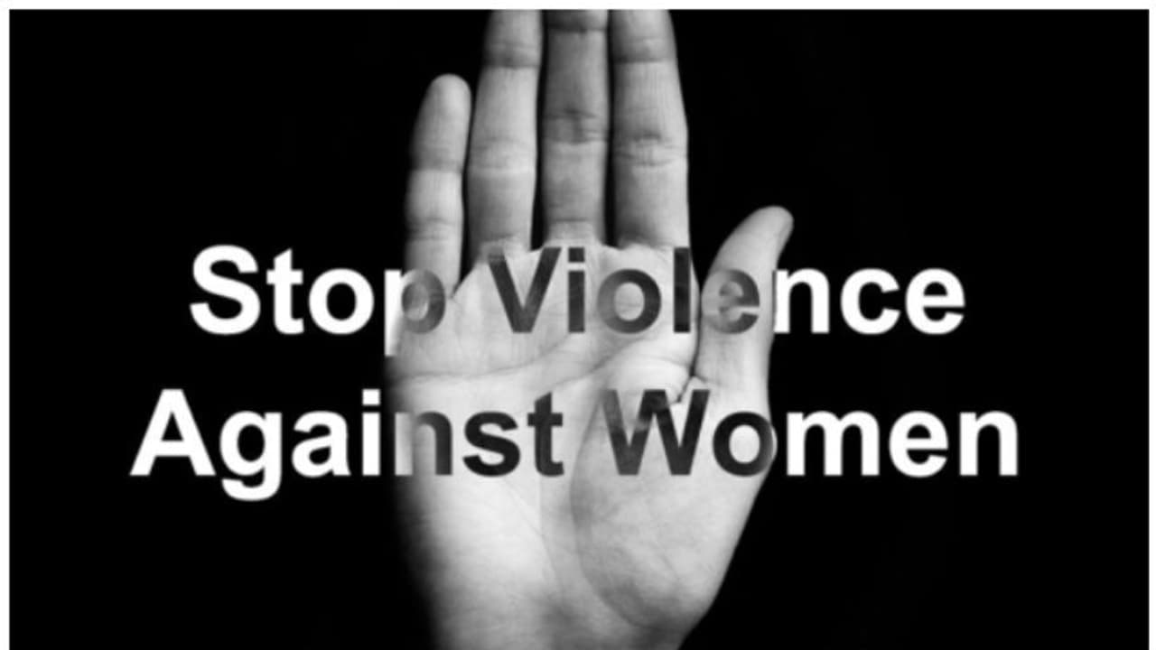 ಗ್ರಾಮೀಣ ಭಾಗದಲ್ಲಿ ಕೌಟುಂಬಿಕ ದೌರ್ಜನ್ಯ ಹೆಚ್ಚಳ, ಮಹಿಳಾ ಆಯೋಗದಿಂದ ಆತಂಕಕಾರಿ ಮಾಹಿತಿ ಗ್ರಾಮೀಣ ಭಾಗದಲ್ಲಿ ಕೌಟುಂಬಿಕ ದೌರ್ಜನ್ಯ ಹೆಚ್ಚಳ, ಮಹಿಳಾ ಆಯೋಗದಿಂದ ಆತಂಕಕಾರಿ ಮಾಹಿತಿ