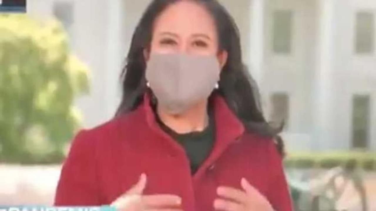 ലൈവ് റിപ്പോർട്ടിങ്ങിനിടെ അപകടം; ശ്രദ്ധിക്കാതെ ജോലി തുടര്ന്ന് മാധ്യമപ്രവർത്തക; വീഡിയോ ലൈവ് റിപ്പോർട്ടിങ്ങിനിടെ അപകടം; ശ്രദ്ധിക്കാതെ ജോലി തുടര്ന്ന് മാധ്യമപ്രവർത്തക; വീഡിയോ