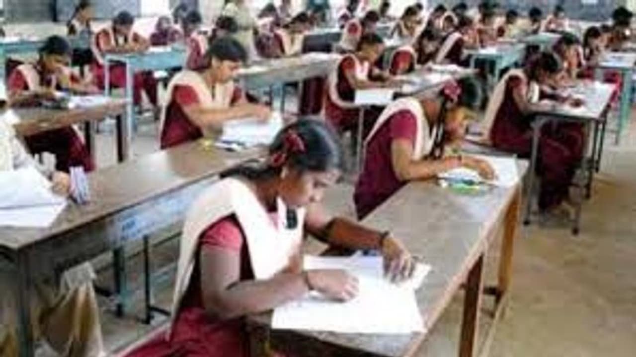10ನೇ ತರಗತಿಯ ಎಲ್ಲಾ ವಿದ್ಯಾರ್ಥಿಗಳು ಪಾಸ್ ಎಂದ ಛತ್ತೀಸ್​ಗಢ ಸರ್ಕಾರ