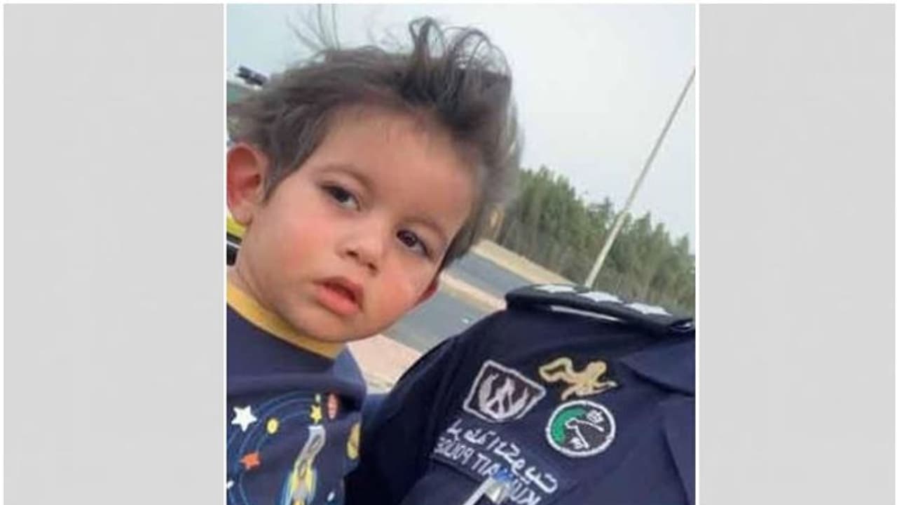 കുവൈത്തില് ഒറ്റപ്പെട്ട നിലയില് കുട്ടിയെ കണ്ടെത്തി; രക്ഷിതാക്കളെ തെരഞ്ഞ് പൊലീസ് കുവൈത്തില് ഒറ്റപ്പെട്ട നിലയില് കുട്ടിയെ കണ്ടെത്തി; രക്ഷിതാക്കളെ തെരഞ്ഞ് പൊലീസ്