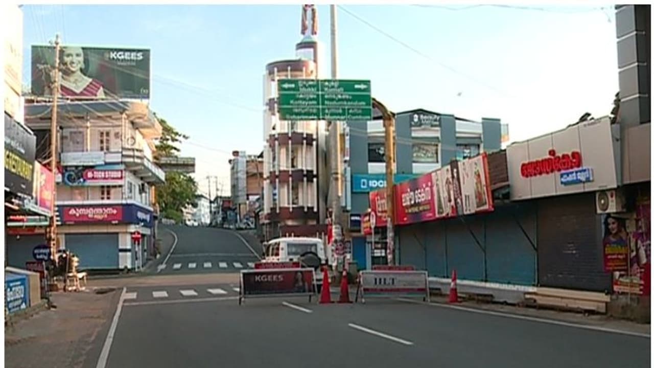 കോട്ടയം ആലപ്പുഴ ജില്ലാ അതിര്‍ത്തികള്‍ അടയ്ക്കും; ഇളവ് ചികിത്സാ യാത്രയ്ക്കും, ചരക്ക് നീക്കത്തിനും