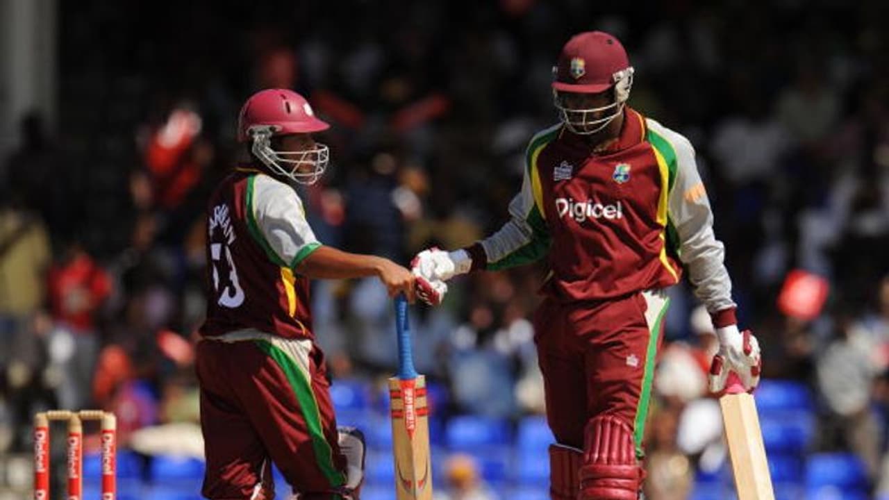 ഇത്തവണ ട്രോളല്ല, നീ പിറകില് നിന്ന് കുത്തുന്നവനാണ്; മുന് വിന്ഡീസ് താരത്തിനെതിരെ പൊട്ടിത്തെറിച്ച് ഗെയ്ല് ഇത്തവണ ട്രോളല്ല, നീ പിറകില് നിന്ന് കുത്തുന്നവനാണ്; മുന് വിന്ഡീസ് താരത്തിനെതിരെ പൊട്ടിത്തെറിച്ച് ഗെയ്ല്