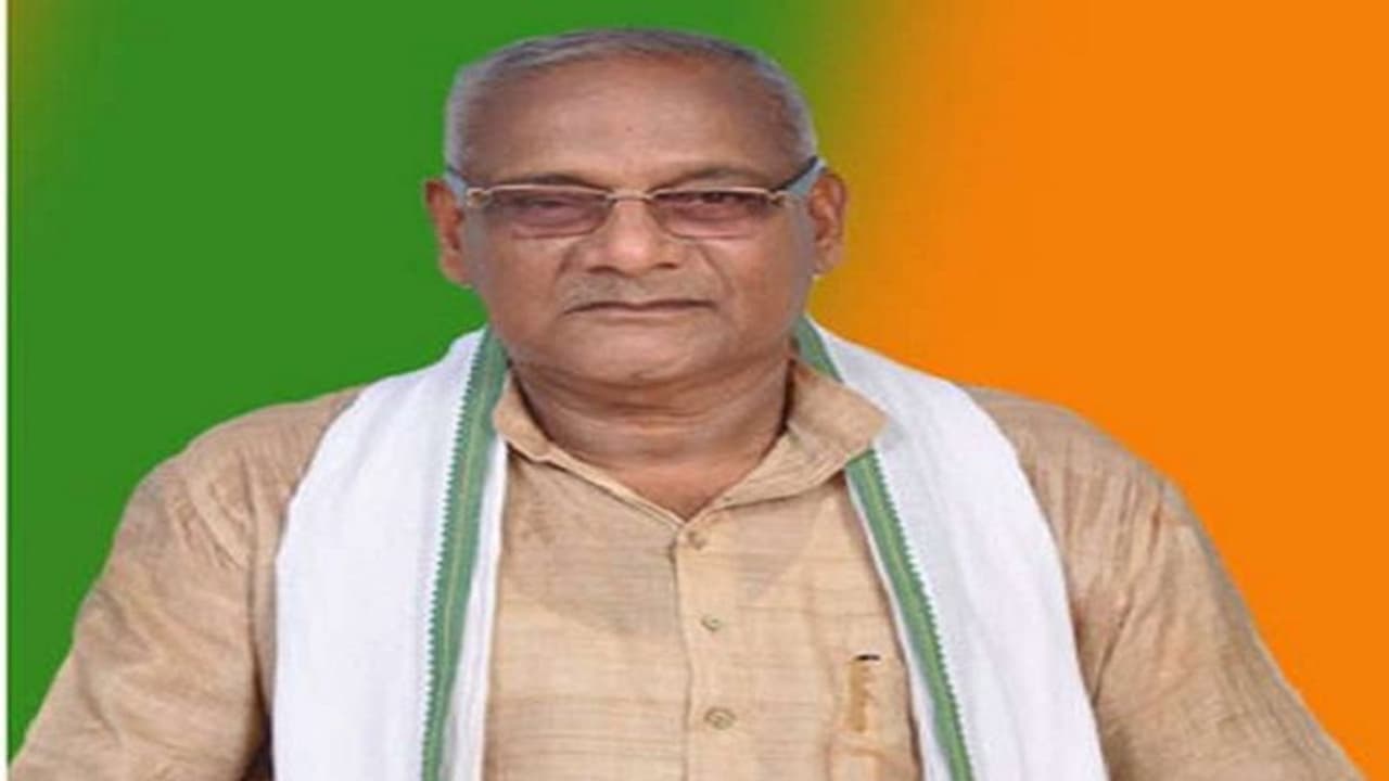 अब BJP के एक और विधायक का विवादित बयान, कहा नेहरू मेडिकल कॉलेज कोरोना का हब, जांच करें अब BJP के एक और विधायक का विवादित बयान, कहा नेहरू मेडिकल कॉलेज कोरोना का हब, जांच करें