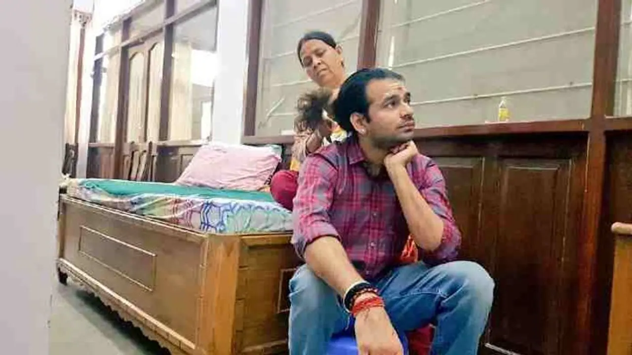 राजद में होने वाली है बगावत,तेज प्रताप चाहते हैं पार्टी की कमान !