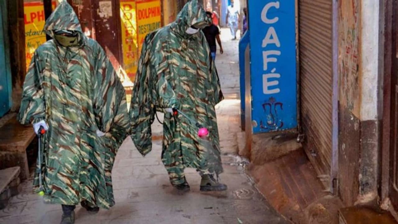 देश में कोरोनाः 29 हजार से ज्यादा मरीज, संक्रमण से सीआरपीएफ के एक जवान की मौत देश में कोरोनाः 29 हजार से ज्यादा मरीज, संक्रमण से सीआरपीएफ के एक जवान की मौत