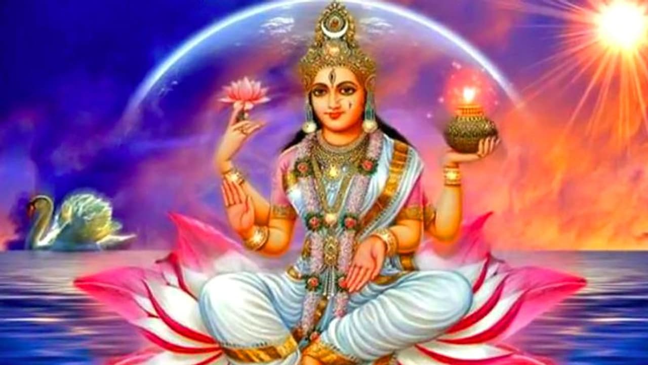 गंगा सप्तमी 30 अप्रैल को, इस दिन सिर पर रुद्राक्ष रखकर नहाएं, मिलेगा गंगा स्नान का फल गंगा सप्तमी 30 अप्रैल को, इस दिन सिर पर रुद्राक्ष रखकर नहाएं, मिलेगा गंगा स्नान का फल