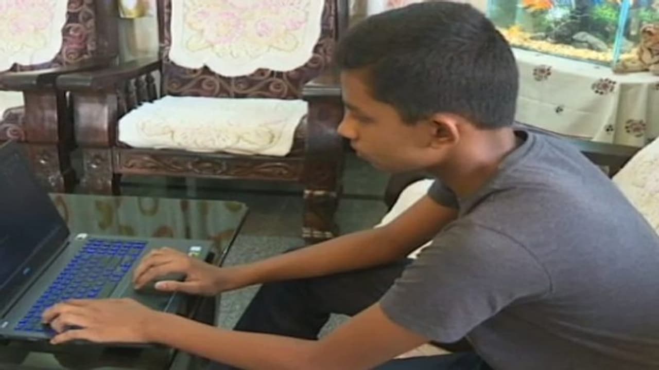 ಕೊರೋನಾ ಕಾಟ: ಟ್ರಾವೆಲ್‌ ಹಿಸ್ಟರಿ ಸಂಗ್ರಹಿಸುವ ಆ್ಯಪ್‌ ರಚಿಸಿದ 10ನೇ ತರಗತಿ ವಿದ್ಯಾರ್ಥಿ..!