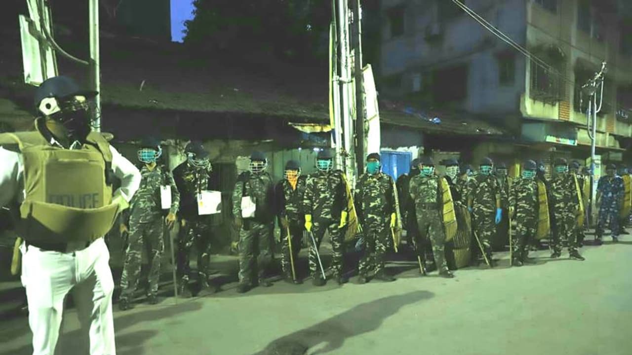 Howrah defies lockdown, violators attack policemen in West Bengal's red zone