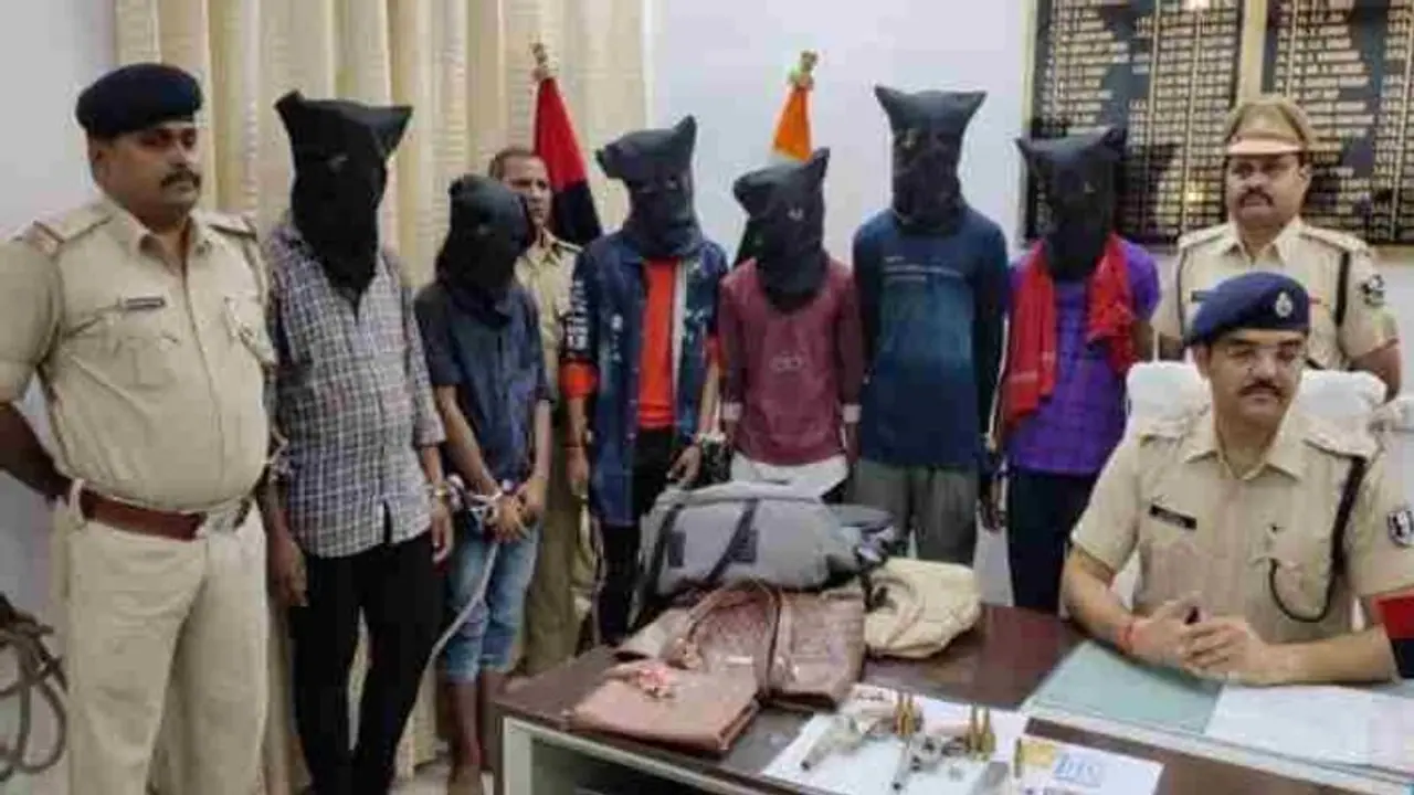 कट्टा, कारतूस और चोरी की बाइक के साथ अपराध की योजना बना रहे थे छह शातिर अपराधी, तभी... कट्टा, कारतूस और चोरी की बाइक के साथ अपराध की योजना बना रहे थे छह शातिर अपराधी, तभी...