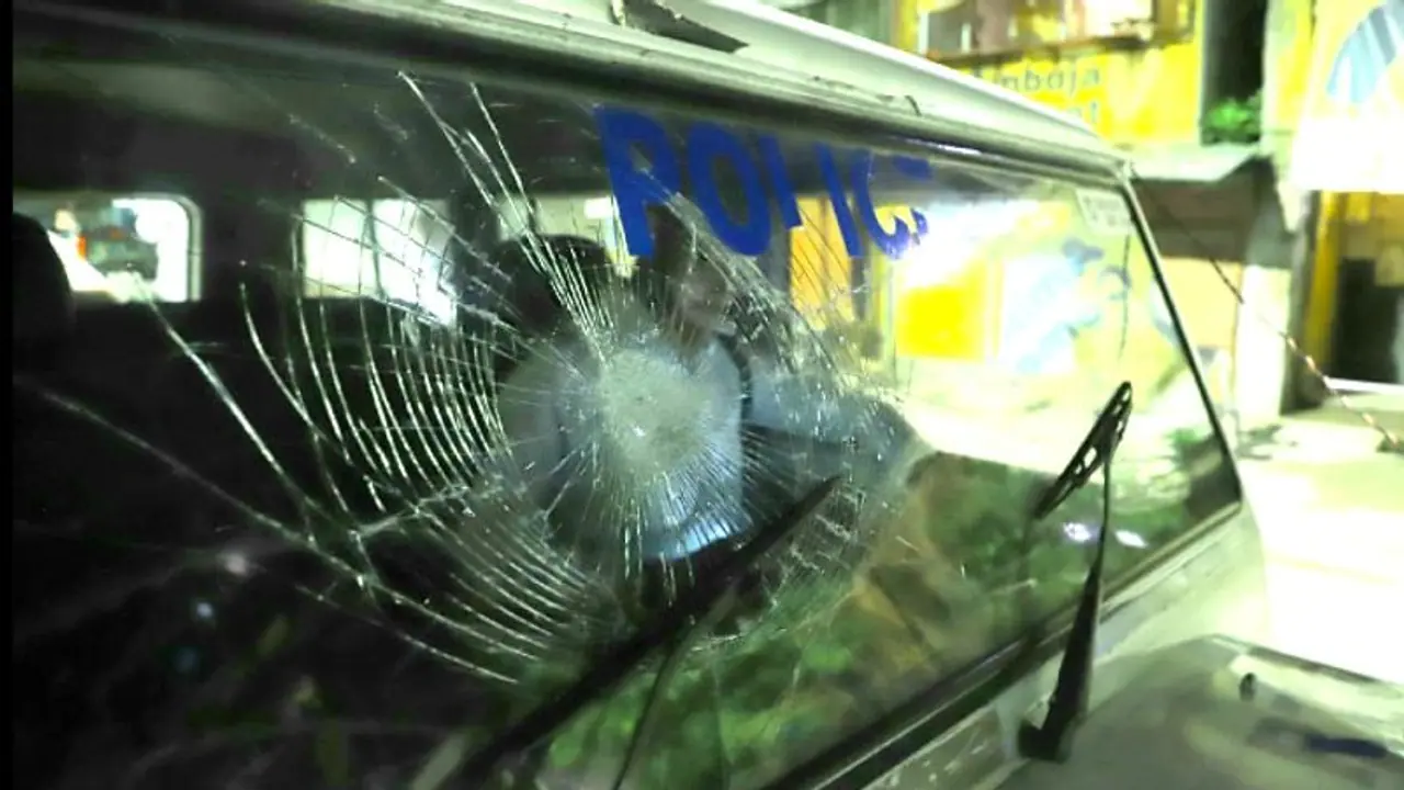 শুনসান টিকিয়াপাড়া, রাতভর পুলিশি অভিযানে ধৃত ১০ শুনসান টিকিয়াপাড়া, রাতভর পুলিশি অভিযানে ধৃত ১০