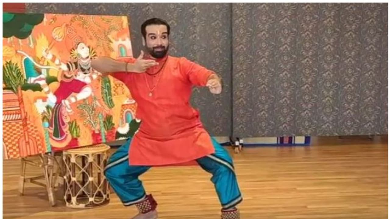 രാമ രാമ രാമ റാം; ലോക നൃത്ത ദിനത്തില്‍ വിനീതിന്റെ മനോഹരമായ പകര്‍ന്നാട്ടം