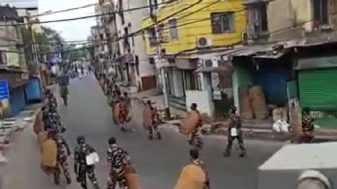 ఏపీలో విషాదం: బెంగళూరు నుంచి నడిచి వచ్చి మృతి, 24 గంటలు పొలాల్లోనే శవం