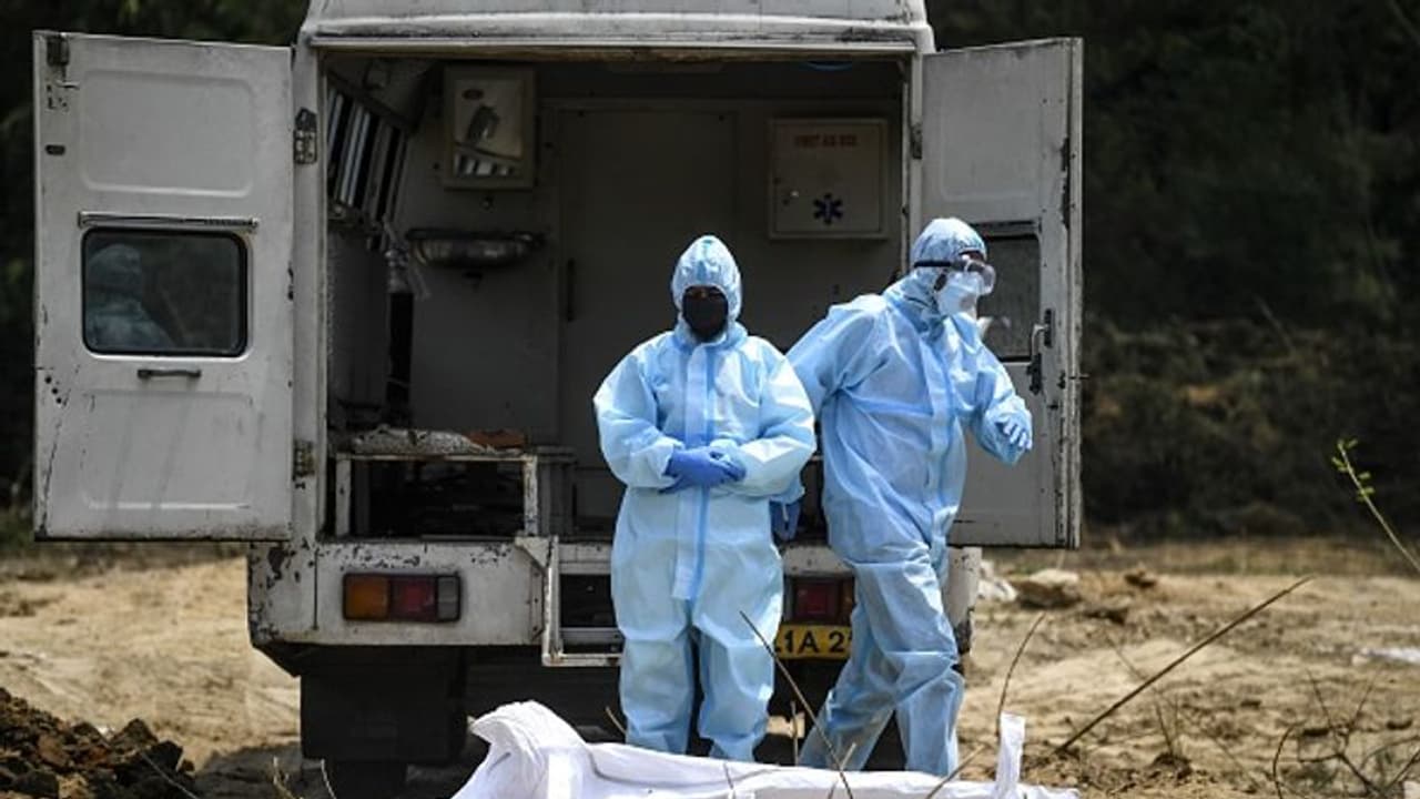 ಕೋವಿಡ್‌ಗೆ ದಂಪತಿ ಬಲಿ: ಅಪ್ಪ ಅಮ್ಮ ಇಲ್ಲದೇ ಮೂವರು ಮಕ್ಕಳು ಅನಾಥ