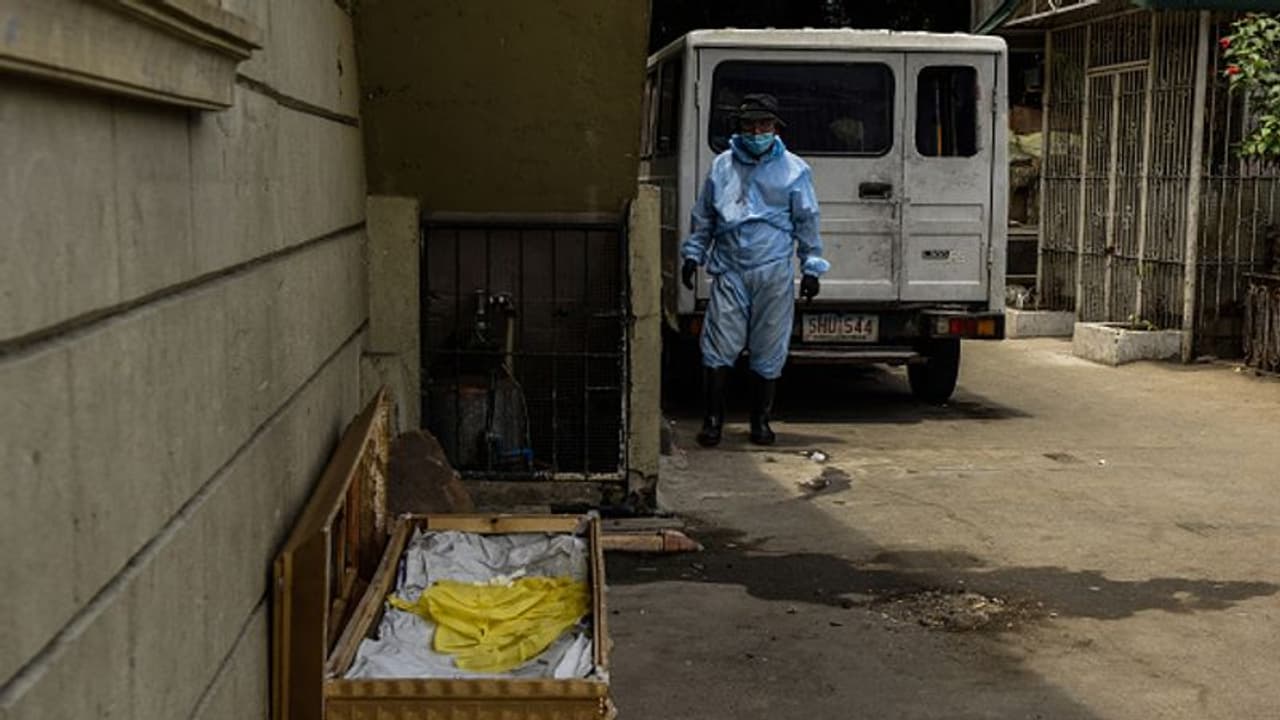 ഗള്ഫില് ഒരു മലയാളിയെ കൂടി കൊവിഡ് കവര്ന്നു; മരിച്ചത് മലപ്പുറം സ്വദേശി ഗള്ഫില് ഒരു മലയാളിയെ കൂടി കൊവിഡ് കവര്ന്നു; മരിച്ചത് മലപ്പുറം സ്വദേശി