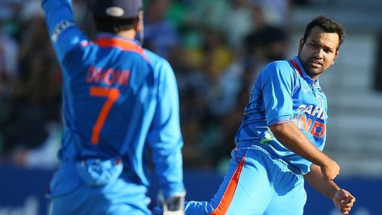 ധോണിയോടാണ് രോഹിത് കടപ്പെട്ടിരിക്കേണ്ടത്, നിങ്ങളുടെ വിജയത്തിന് പിന്നില് അയാള് മാത്രമാണ്: ഗംഭീര് ധോണിയോടാണ് രോഹിത് കടപ്പെട്ടിരിക്കേണ്ടത്, നിങ്ങളുടെ വിജയത്തിന് പിന്നില് അയാള് മാത്രമാണ്: ഗംഭീര്