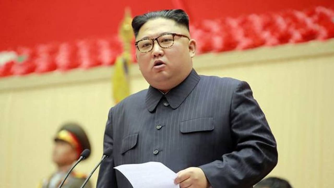 வடகொரியா அதிபர் கிம் ஜாங் அன் நடக்கவோ, நிற்கவோ முடியாது ...முன்னாள் தூதரக அதிகாரி தே யாங் ஹோ தகவல்.!! வடகொரியா அதிபர் கிம் ஜாங் அன் நடக்கவோ, நிற்கவோ முடியாது ...முன்னாள் தூதரக அதிகாரி தே யாங் ஹோ தகவல்.!!