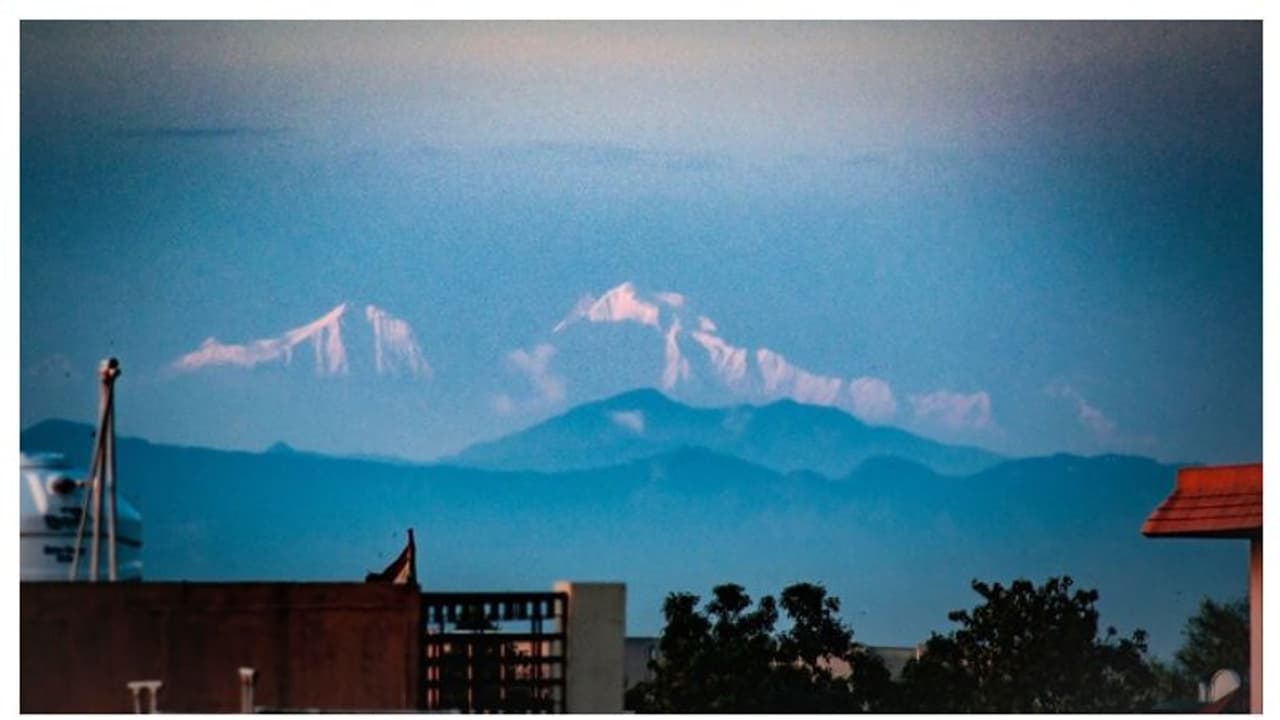 জলন্ধরের পর এবার সাহারানপুর থেকে হিমালয় দর্শন, ৩০ বছর পর দেখা গেল ঝকঝকে গঙ্গোত্রী জলন্ধরের পর এবার সাহারানপুর থেকে হিমালয় দর্শন, ৩০ বছর পর দেখা গেল ঝকঝকে গঙ্গোত্রী