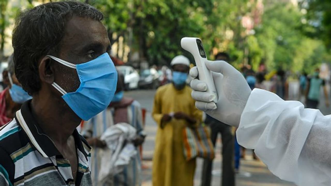 ആശങ്കകളുണർത്തി പശ്ചിമബംഗാളിലെ കൊവിഡ് വ്യാപനം, കണക്കുകൾ പ്രകാരം സ്ഥിതി അതീവഗുരുതരം